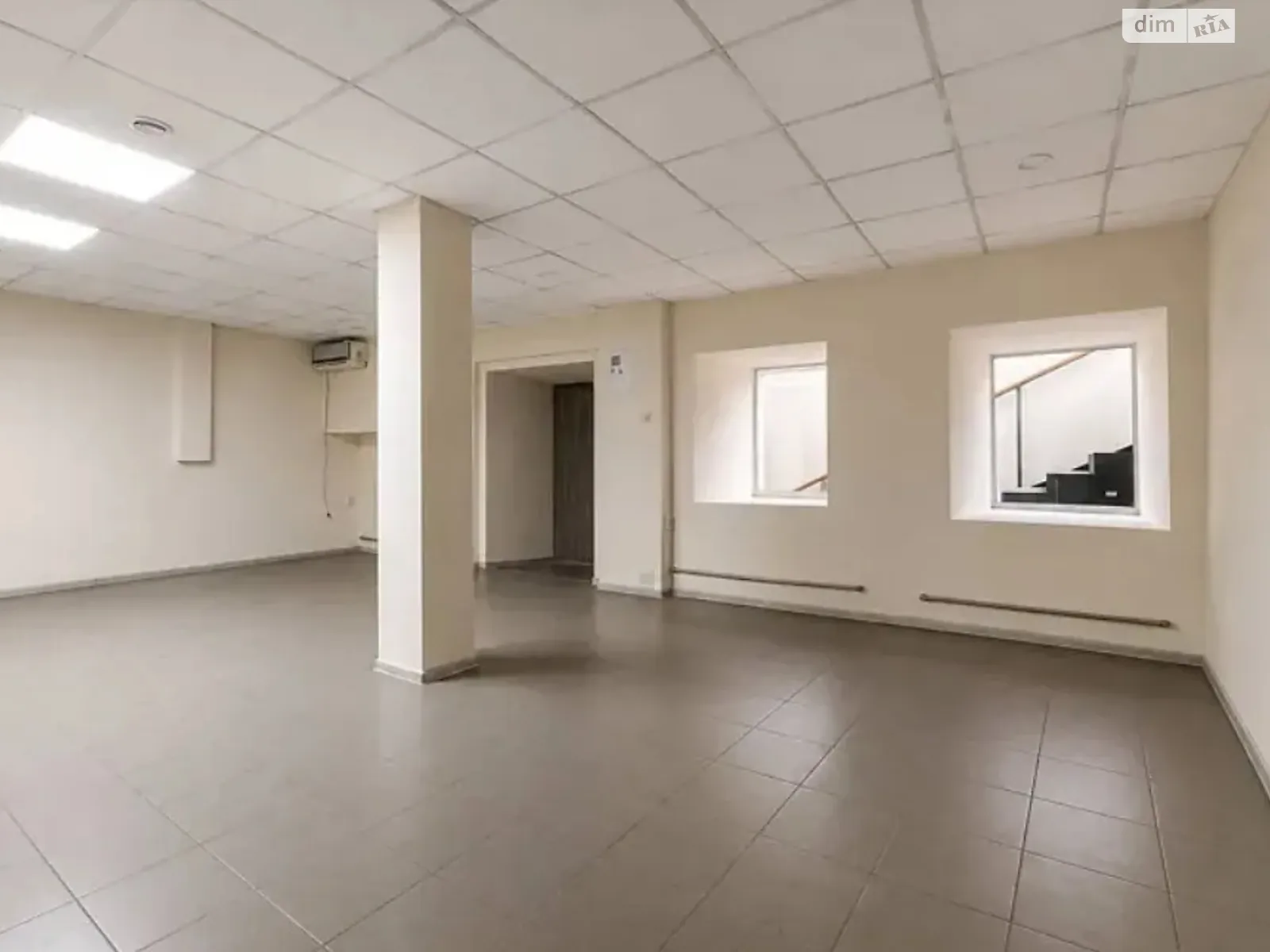 Здається в оренду офіс 108.6 кв. м в бізнес-центрі, цена: 49555 грн - фото 1