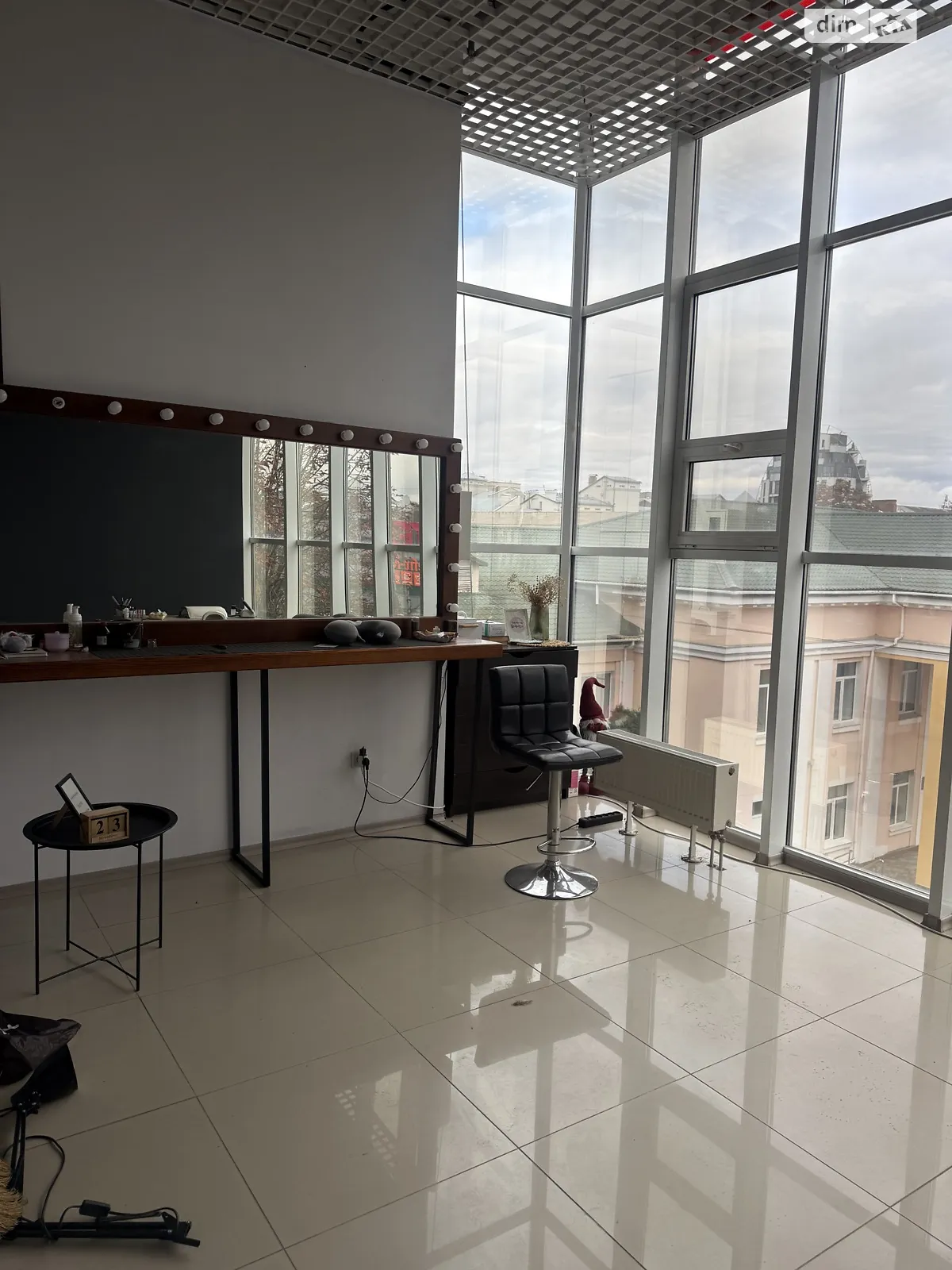Здається в оренду офіс 20 кв. м в бізнес-центрі, цена: 5000 грн - фото 1