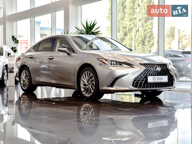 Lexus ES 300h e-CVT (215 к.с.) 2024