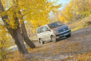 Перевозчик. Тест-драйв Volkswagen Caravelle