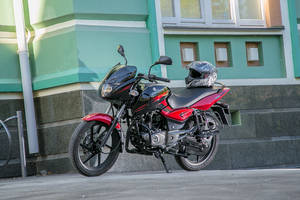 В хвіст і в гриву: Тест-драйв Bajaj Pulsar 150 DTS-i  