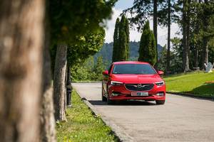 Тест-драйв Opel Insignia: красота не требует жертв