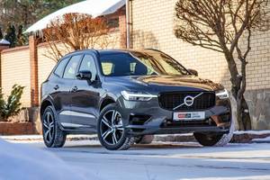 Тест-драйв Volvo XC60 T6 Recharge. Повільно заряджає, швидко їде