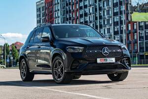 Тест-драйв Mercedes-Benz GLE 300d: зріла розкіш