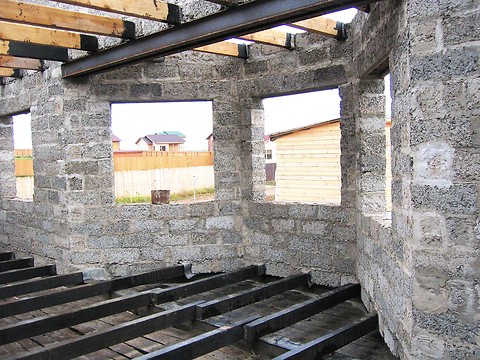 Плюсы и минусы строительства дома из арболита Плюсы и минусы строительства дома из арболита