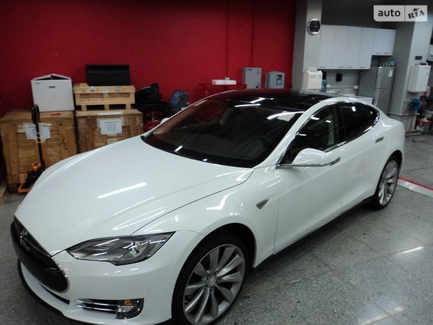 tesla model s цена украина