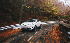 Тест-драйв Toyota C-HR