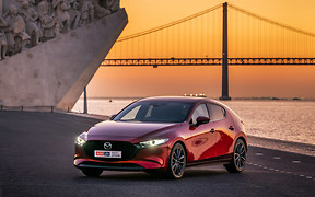 Тест-драйв Mazda3