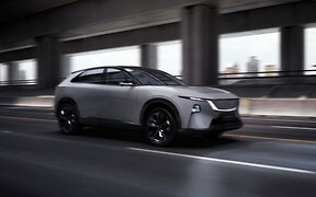Новий Mazda EZ-60 отримав гібридний агрегат на додачу до електричного