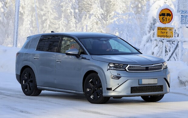 Флагман без ДВЗ: Skoda Peaq вийшов на зимові випробування