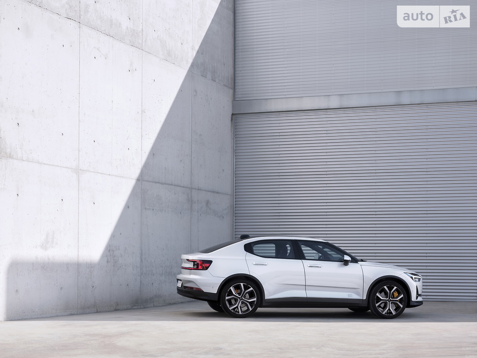 электрокар Polestar 2