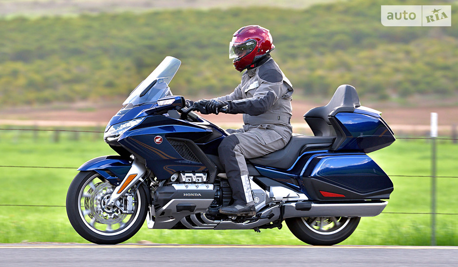 honda gold wing tour dct