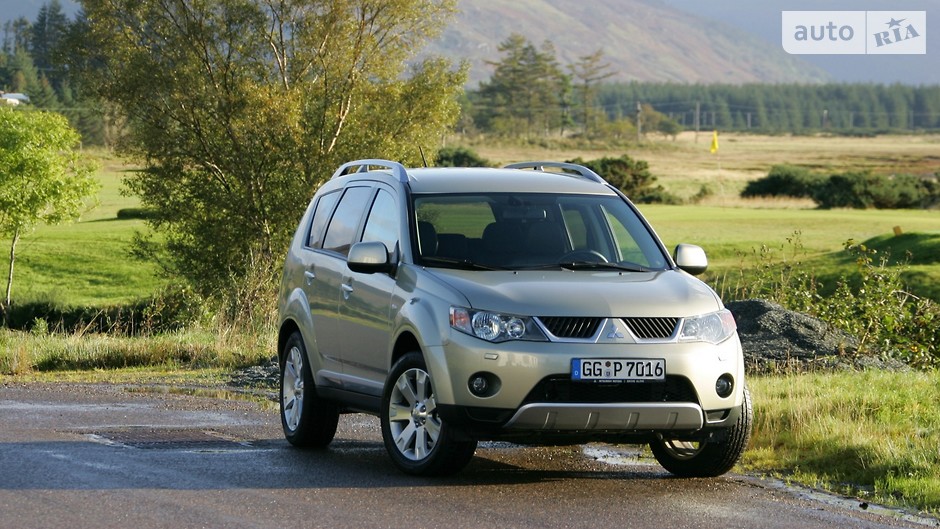 Mitsubishi Outlander XL