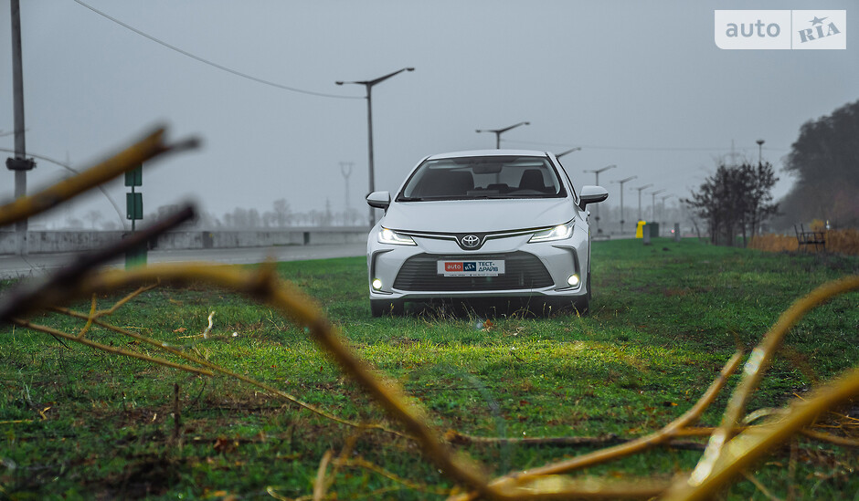 toyota corolla hybrid