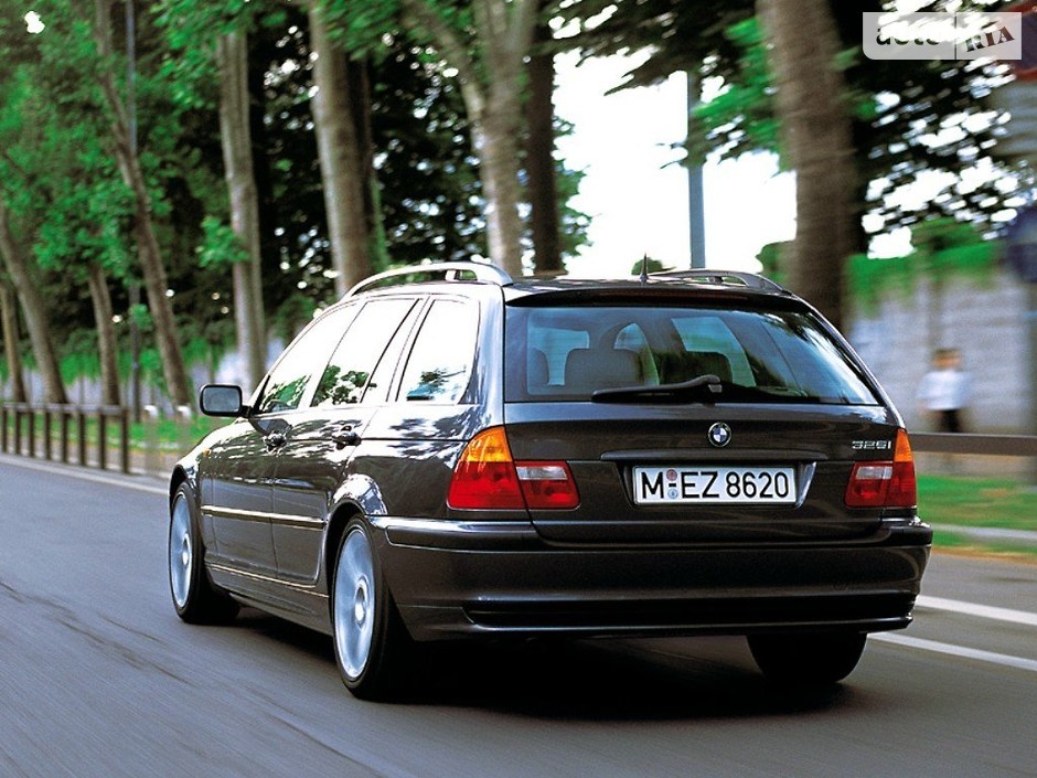 AUTORIA     BMW 3-  e46