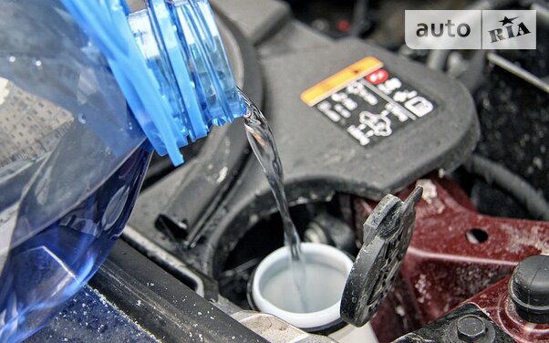 Що таке бачок омивача? Що таке бачок омивача?