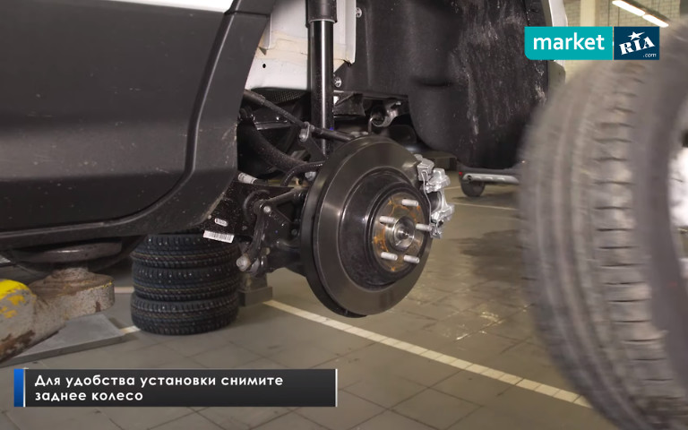 Монтаж брызговиков на автомобиль. Смотреть фото Монтаж брызговиков на автомобиль. Смотреть картинку Монтаж брызговиков на автомобиль. Картинка про Монтаж брызговиков на автомобиль. Фото Монтаж брызговиков на автомобиль
