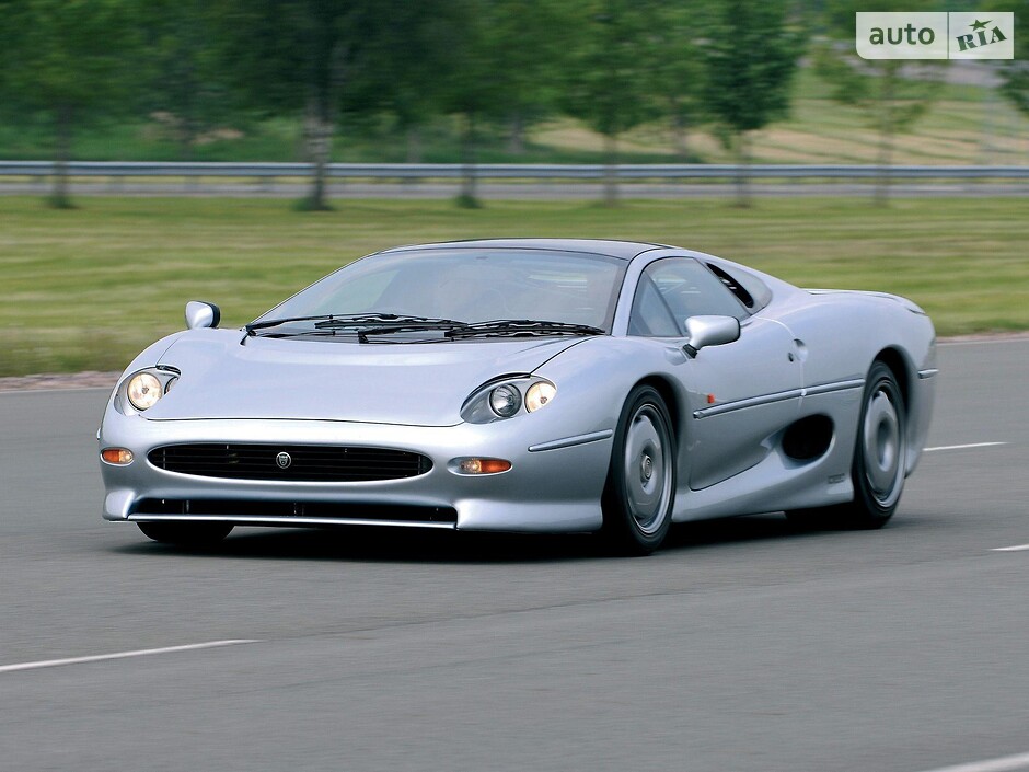 Jaguar XJ220