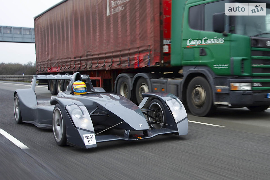 Caparo T1