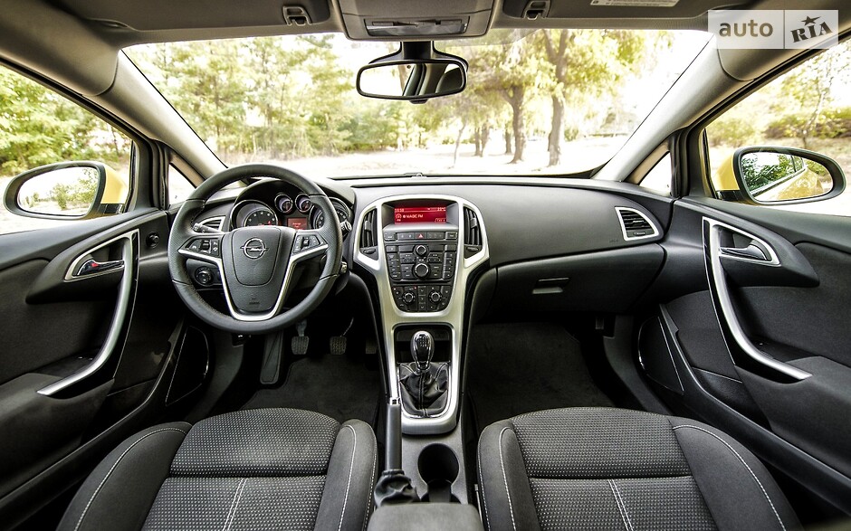 Хендай элантра или опель астра что лучше