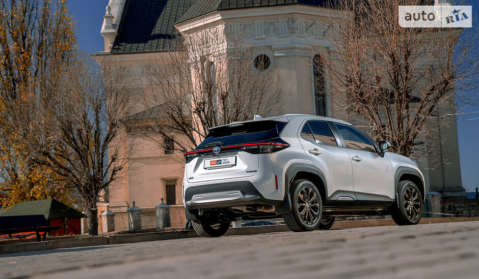 toyota Yaris cross hybrid