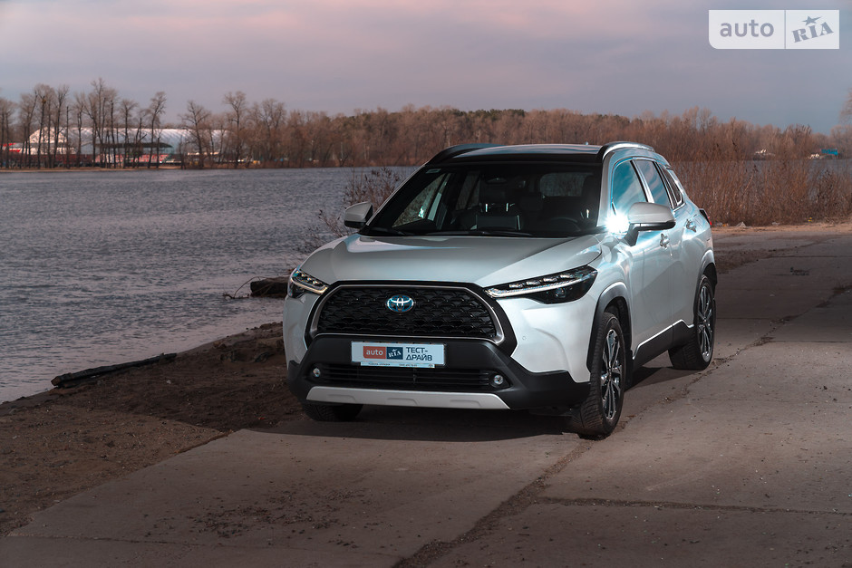 toyota corolla cross hybrid