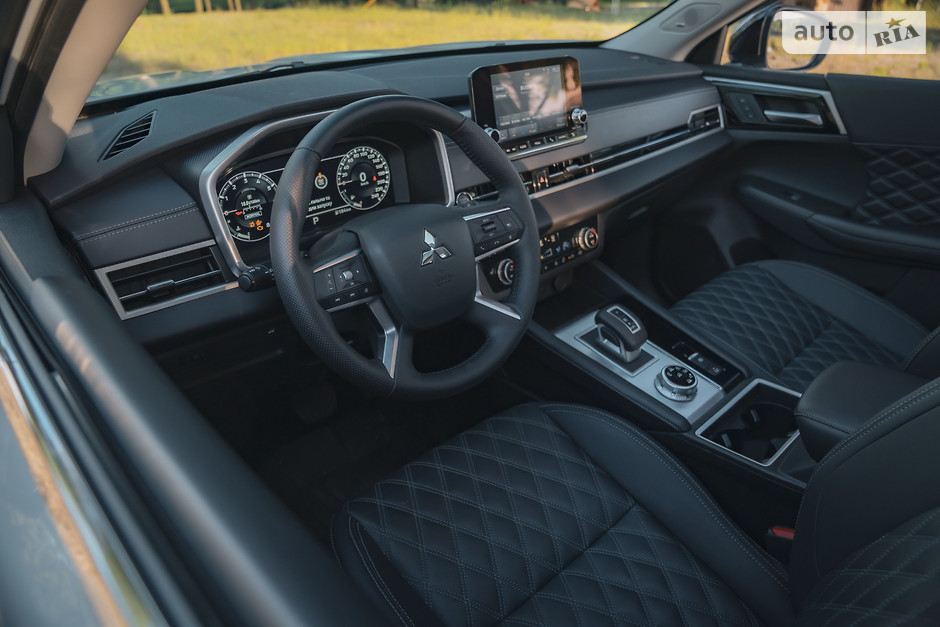 Мітсубісі Аутлендер