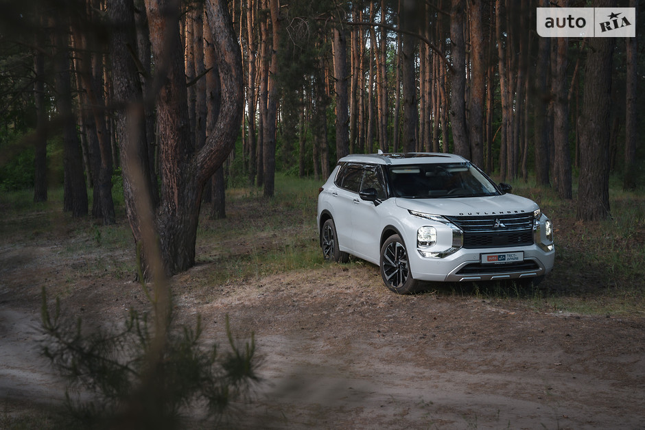 Мітсубісі Аутлендер