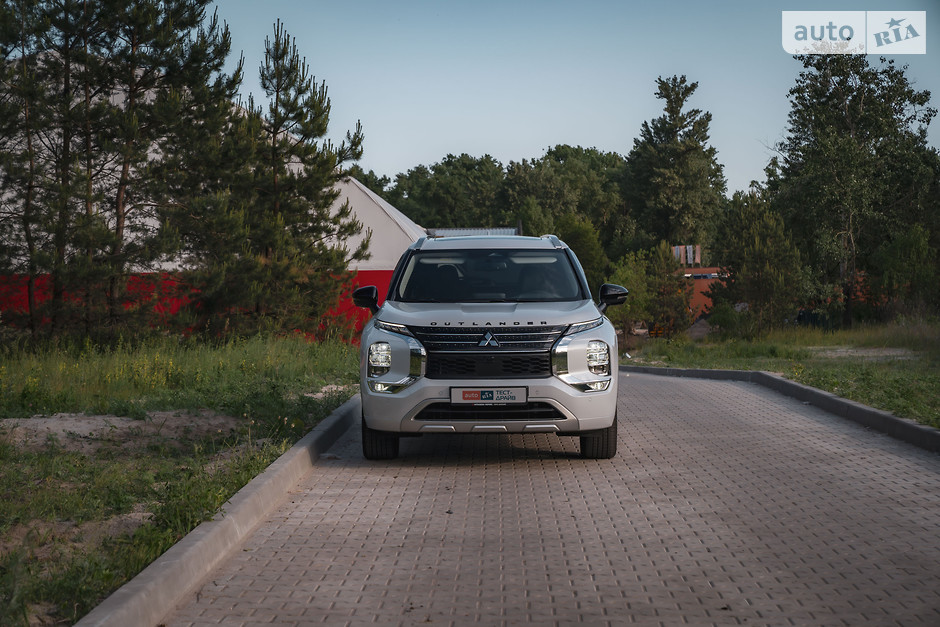 Мітсубісі Аутлендер