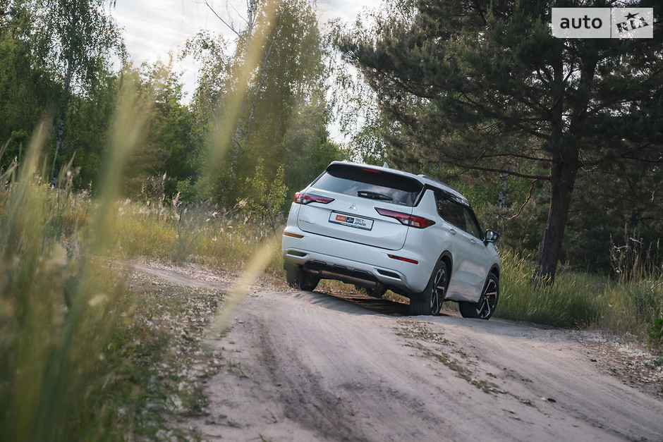 Мітсубісі Аутлендер