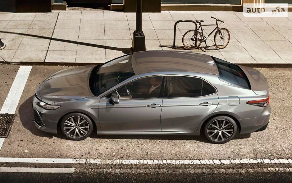 Тойота Камрі