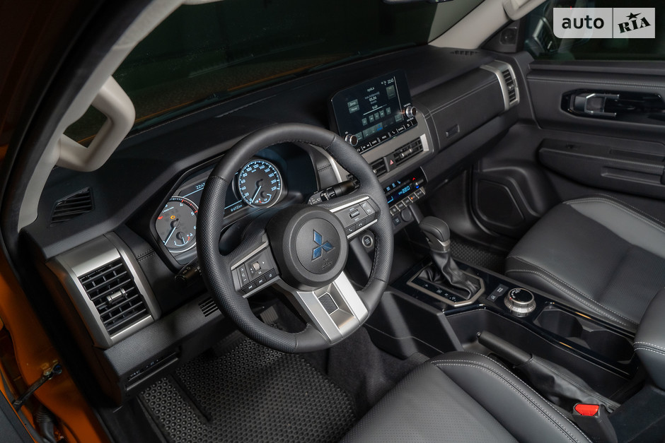 mitsubishi l200 auto ria