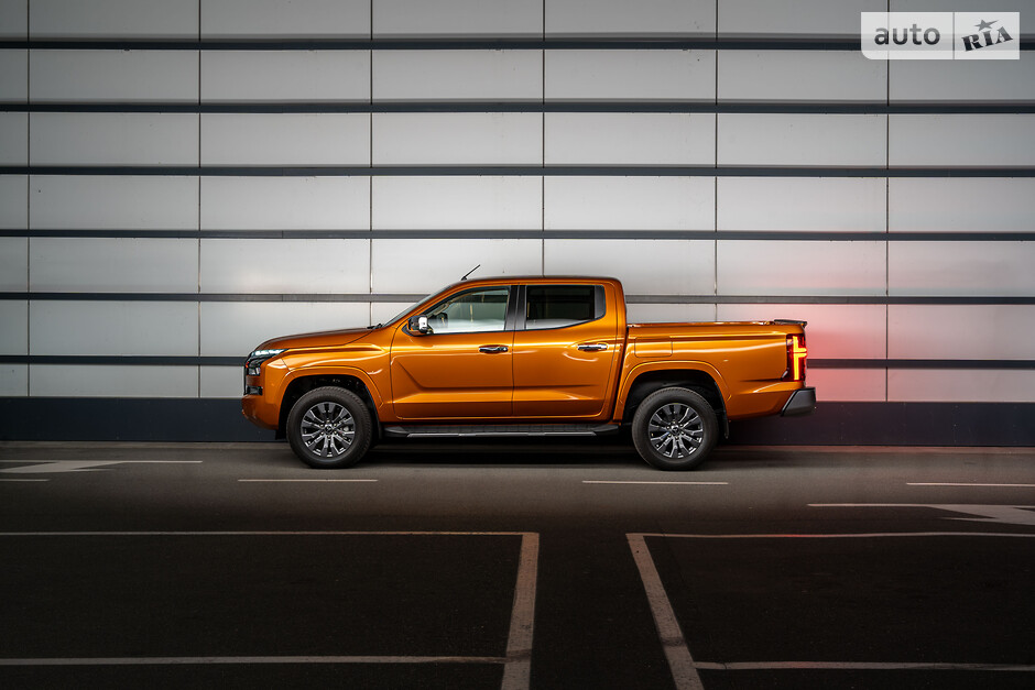 mitsubishi l200 auto ria