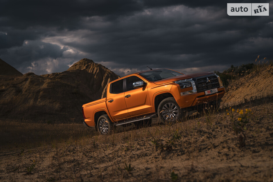 mitsubishi l200 auto ria