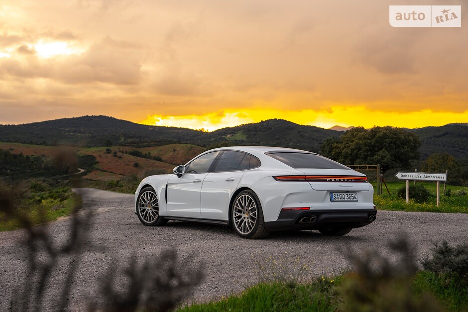 Порше Панамера