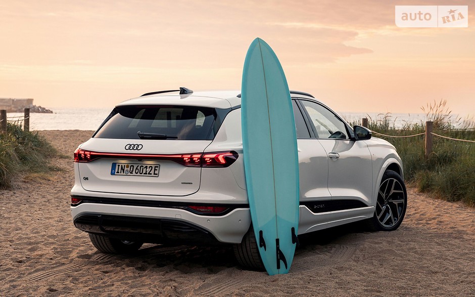Ауді Ку6 Є-трон