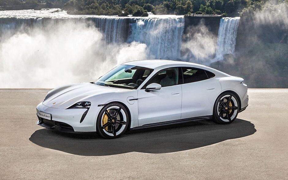 Порше Тайкан