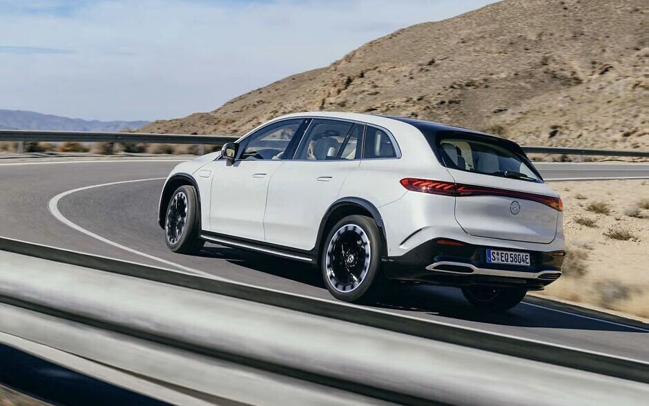 Мерседес-Бенц ЄКуЕс СУВ