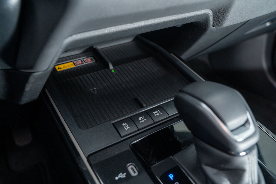 Тойота Королла Кросс