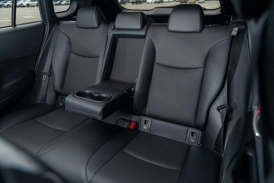 Тойота Королла Кросс