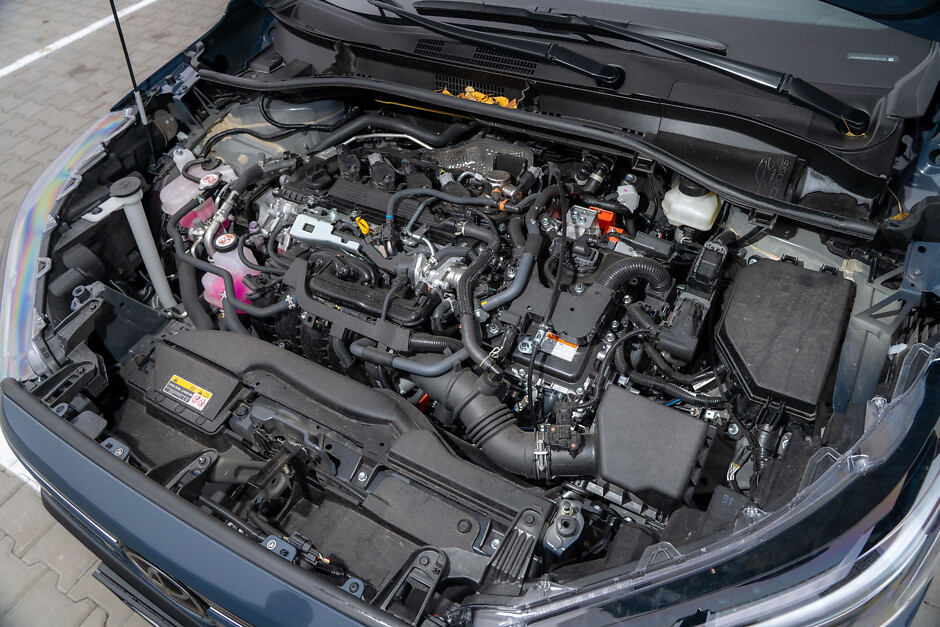 Тойота Королла Кросс