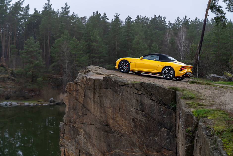 mg cyberster auto ria