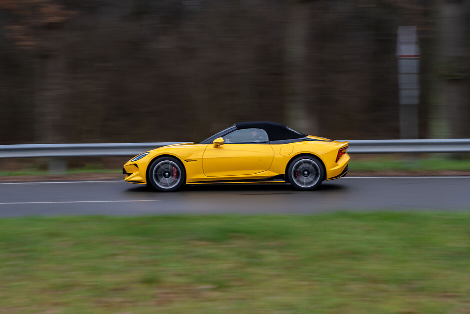 mg cyberster auto ria