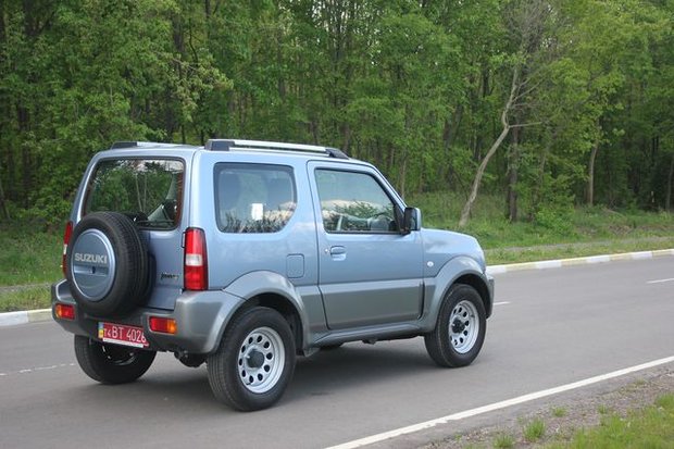 Suzuki Jimny С‚РµСЃС‚-РґСЂР°Р№РІ