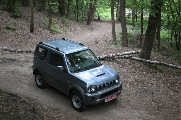 Suzuki Jimny С‚РµСЃС‚-РґСЂР°Р№РІ