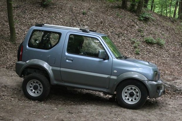 Suzuki Jimny С‚РµСЃС‚-РґСЂР°Р№РІ