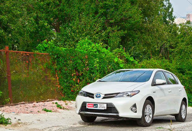 РўРµСЃС‚-РґСЂР°Р№РІ Toyota Auris Hybrid, РіРёР±СЂРёРґ, РўРѕР№РѕС‚Р° РђСѓСЂРёСЃ РіРёР±СЂРёРґ