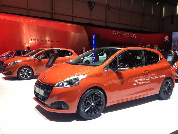 Женевский автосалон фото Женевский автосалон фото