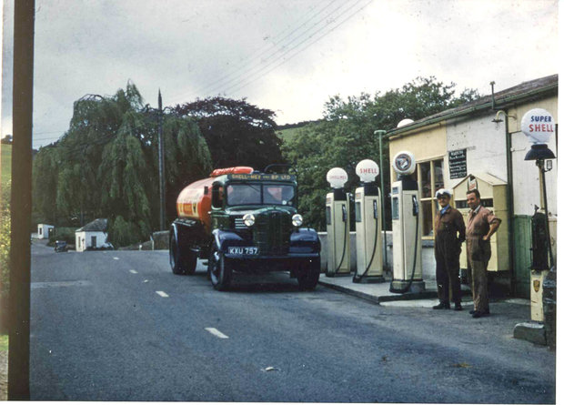 Colored picture of gas station