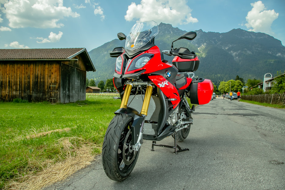 BMW S 1000 XR ее нет в списке, это новая модель мотоцикла БМВ